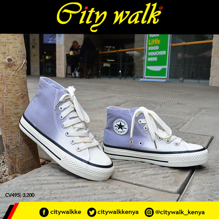 How to wear canvas shoes